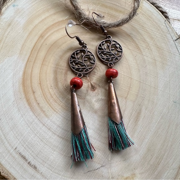 Long Opening Earrings With Round Design With Fringes - Picture 2 of 3